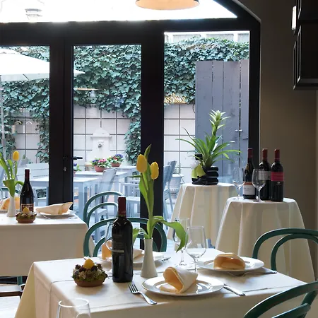 Hotel Sunflower 4*
