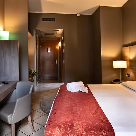 Otel Sunflower 4*