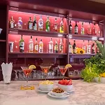 Sunflower Hotel 4*