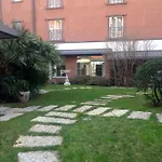 Sunflower 4* Milan