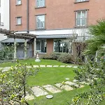 Sunflower 4* Milan
